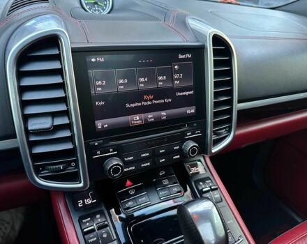 Черный Порше Кайене С Гибрид, объемом двигателя 3 л и пробегом 180 тыс. км за 34800 $, фото 20 на Automoto.ua