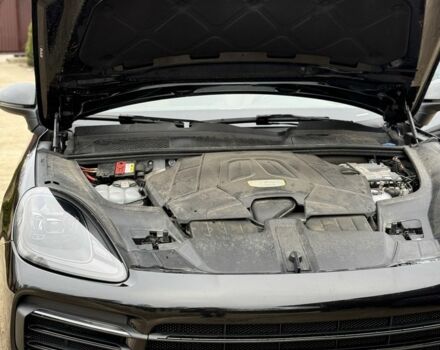 Черный Порше Кайене С Гибрид, объемом двигателя 3 л и пробегом 45 тыс. км за 67000 $, фото 9 на Automoto.ua