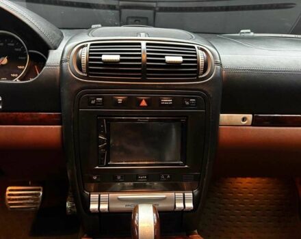 Чорний Порше Cayenne Turbo, об'ємом двигуна 4.8 л та пробігом 180 тис. км за 11800 $, фото 14 на Automoto.ua