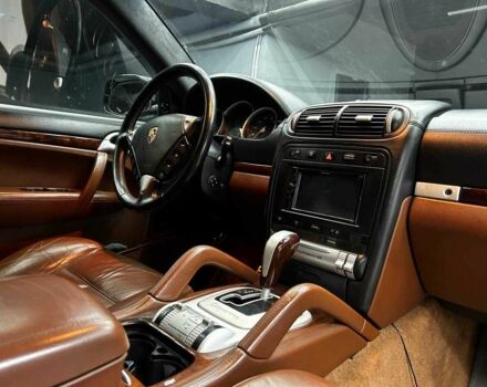 Чорний Порше Cayenne Turbo, об'ємом двигуна 4.8 л та пробігом 180 тис. км за 11800 $, фото 9 на Automoto.ua