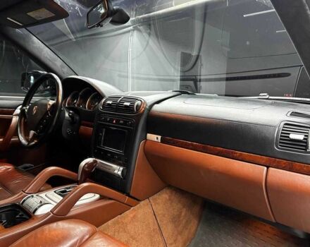 Чорний Порше Cayenne Turbo, об'ємом двигуна 4.8 л та пробігом 180 тис. км за 11800 $, фото 10 на Automoto.ua