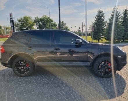 Черный Порше Каен Турбо, объемом двигателя 4.8 л и пробегом 185 тыс. км за 12500 $, фото 2 на Automoto.ua