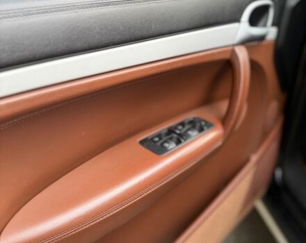 Черный Порше Каен Турбо, объемом двигателя 4.8 л и пробегом 302 тыс. км за 8500 $, фото 10 на Automoto.ua