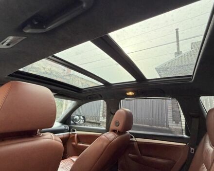 Черный Порше Каен Турбо, объемом двигателя 4.8 л и пробегом 302 тыс. км за 8500 $, фото 13 на Automoto.ua