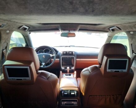 Черный Порше Каен Турбо, объемом двигателя 4.8 л и пробегом 185 тыс. км за 12500 $, фото 6 на Automoto.ua