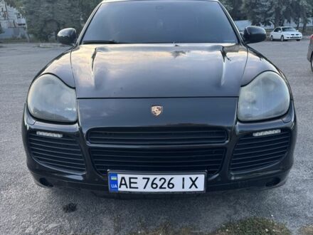 Чорний Порше Cayenne Turbo, об'ємом двигуна 4.5 л та пробігом 258 тис. км за 7300 $, фото 1 на Automoto.ua