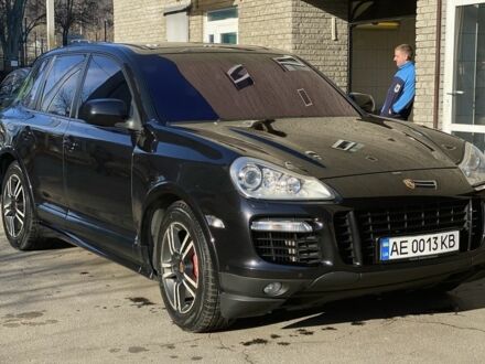 Чорний Порше Cayenne Turbo, об'ємом двигуна 4.8 л та пробігом 157 тис. км за 10000 $, фото 1 на Automoto.ua
