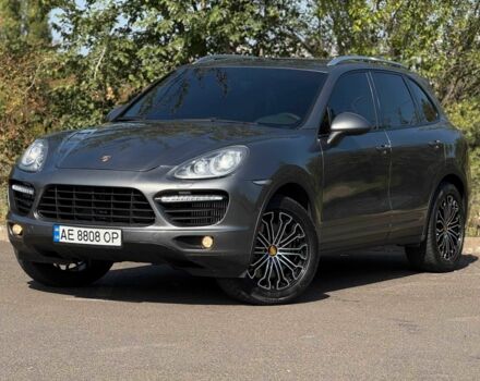 Серый Порше Каен Турбо, объемом двигателя 4.8 л и пробегом 225 тыс. км за 14200 $, фото 1 на Automoto.ua