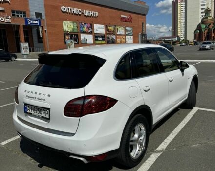 Белый Порше Каен, объемом двигателя 3 л и пробегом 187 тыс. км за 22000 $, фото 9 на Automoto.ua
