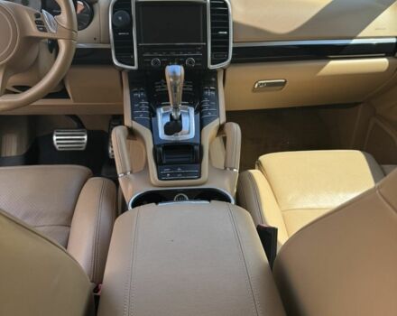 Белый Порше Каен, объемом двигателя 3 л и пробегом 187 тыс. км за 22000 $, фото 8 на Automoto.ua