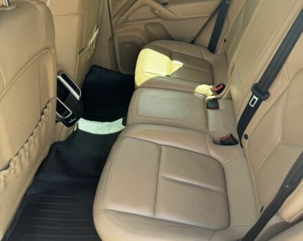 Белый Порше Каен, объемом двигателя 3 л и пробегом 187 тыс. км за 22000 $, фото 5 на Automoto.ua