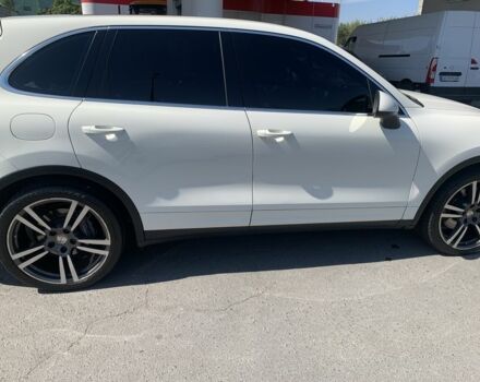 Білий Порше Cayenne, об'ємом двигуна 3.6 л та пробігом 133 тис. км за 20500 $, фото 5 на Automoto.ua