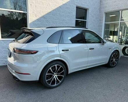 Білий Порше Cayenne, об'ємом двигуна 4 л та пробігом 33 тис. км за 26000 $, фото 6 на Automoto.ua