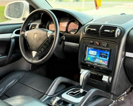 Белый Порше Каен, объемом двигателя 3.2 л и пробегом 287 тыс. км за 4999 $, фото 16 на Automoto.ua