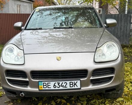 Белый Порше Каен, объемом двигателя 1.9 л и пробегом 250 тыс. км за 3499 $, фото 1 на Automoto.ua