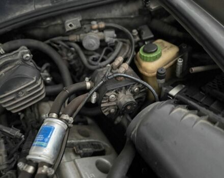 Белый Порше Каен, объемом двигателя 1.9 л и пробегом 250 тыс. км за 3499 $, фото 5 на Automoto.ua