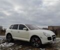 Білий Порше Cayenne, об'ємом двигуна 4.5 л та пробігом 240 тис. км за 12500 $, фото 1 на Automoto.ua