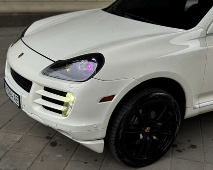 Белый Порше Каен, объемом двигателя 4.8 л и пробегом 350 тыс. км за 7500 $, фото 6 на Automoto.ua