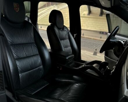 Белый Порше Каен, объемом двигателя 4.8 л и пробегом 350 тыс. км за 7500 $, фото 12 на Automoto.ua