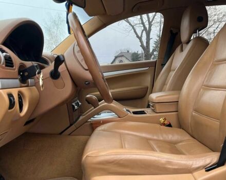 Білий Порше Cayenne, об'ємом двигуна 3.6 л та пробігом 169 тис. км за 13699 $, фото 8 на Automoto.ua