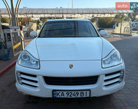 Белый Порше Каен, объемом двигателя 3.6 л и пробегом 249 тыс. км за 10500 $, фото 2 на Automoto.ua