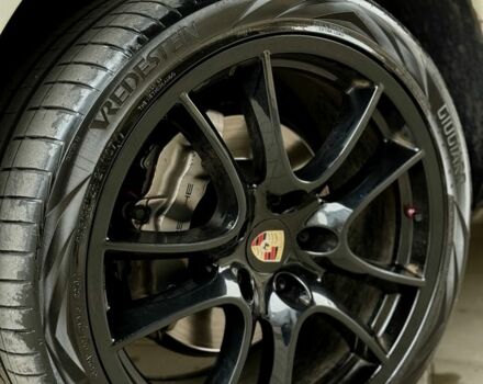 Белый Порше Каен, объемом двигателя 4.8 л и пробегом 350 тыс. км за 7500 $, фото 22 на Automoto.ua