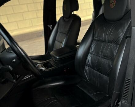 Белый Порше Каен, объемом двигателя 4.8 л и пробегом 350 тыс. км за 7500 $, фото 11 на Automoto.ua