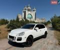 Білий Порше Cayenne, об'ємом двигуна 4.8 л та пробігом 250 тис. км за 7350 $, фото 1 на Automoto.ua