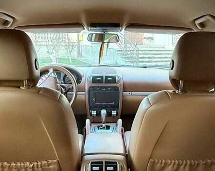 Білий Порше Cayenne, об'ємом двигуна 3.6 л та пробігом 169 тис. км за 13500 $, фото 1 на Automoto.ua
