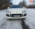 Білий Порше Cayenne, об'ємом двигуна 4.81 л та пробігом 157 тис. км за 10700 $, фото 1 на Automoto.ua