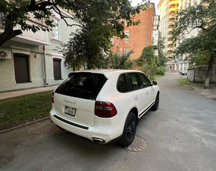 Белый Порше Каен, объемом двигателя 4.8 л и пробегом 177 тыс. км за 9700 $, фото 2 на Automoto.ua