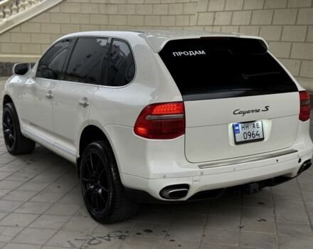 Белый Порше Каен, объемом двигателя 4.8 л и пробегом 350 тыс. км за 7500 $, фото 3 на Automoto.ua
