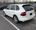 Белый Порше Каен, объемом двигателя 4.8 л и пробегом 132 тыс. км за 12600 $, фото 2 на Automoto.ua