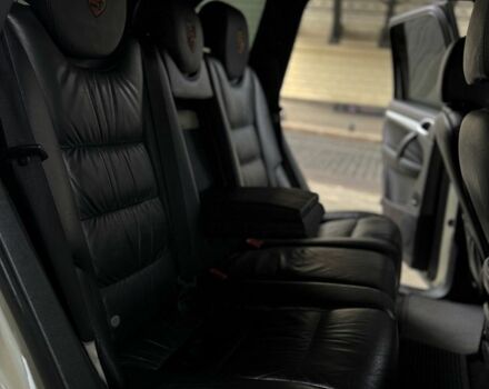 Белый Порше Каен, объемом двигателя 4.8 л и пробегом 350 тыс. км за 7500 $, фото 14 на Automoto.ua