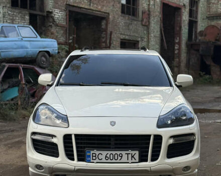 Белый Порше Каен, объемом двигателя 4.8 л и пробегом 200 тыс. км за 12000 $, фото 3 на Automoto.ua