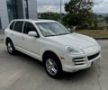 Білий Порше Cayenne, об'ємом двигуна 3.6 л та пробігом 143 тис. км за 11000 $, фото 1 на Automoto.ua