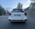 Білий Порше Cayenne, об'ємом двигуна 4.8 л та пробігом 160 тис. км за 15700 $, фото 4 на Automoto.ua