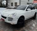 Белый Порше Каен, объемом двигателя 2.97 л и пробегом 276 тыс. км за 14950 $, фото 1 на Automoto.ua