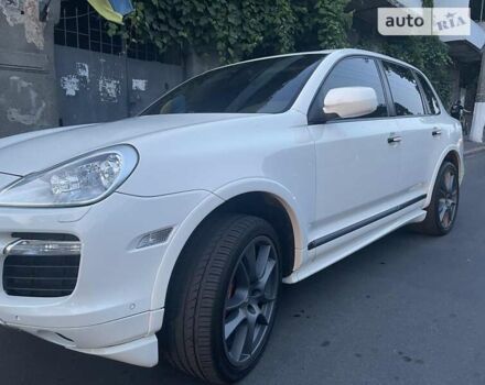 Білий Порше Cayenne, об'ємом двигуна 4.8 л та пробігом 160 тис. км за 15700 $, фото 7 на Automoto.ua