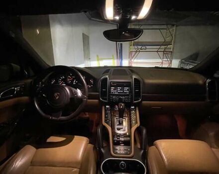 Білий Порше Cayenne, об'ємом двигуна 3.6 л та пробігом 240 тис. км за 18000 $, фото 9 на Automoto.ua