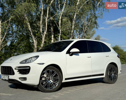 Белый Порше Каен, объемом двигателя 4.8 л и пробегом 200 тыс. км за 20999 $, фото 3 на Automoto.ua