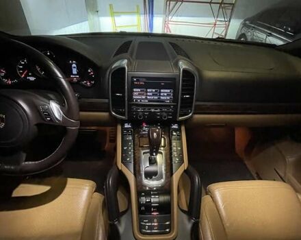 Білий Порше Cayenne, об'ємом двигуна 3.6 л та пробігом 240 тис. км за 18000 $, фото 10 на Automoto.ua