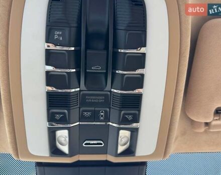 Белый Порше Каен, объемом двигателя 3.6 л и пробегом 118 тыс. км за 19990 $, фото 28 на Automoto.ua