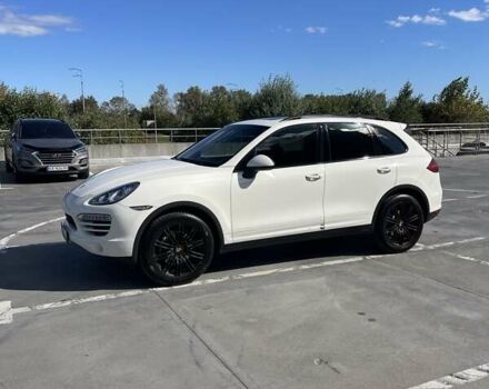 Білий Порше Cayenne, об'ємом двигуна 3.6 л та пробігом 240 тис. км за 18000 $, фото 1 на Automoto.ua