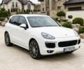 Белый Порше Каен, объемом двигателя 4.8 л и пробегом 250 тыс. км за 12500 $, фото 1 на Automoto.ua
