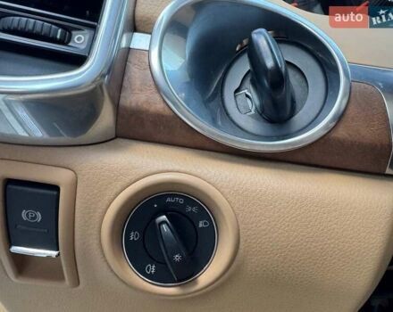 Белый Порше Каен, объемом двигателя 3.6 л и пробегом 118 тыс. км за 19990 $, фото 17 на Automoto.ua