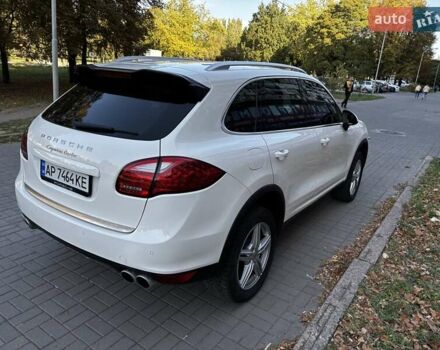 Білий Порше Cayenne, об'ємом двигуна 4.81 л та пробігом 161 тис. км за 16000 $, фото 3 на Automoto.ua