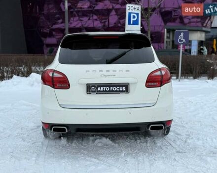 Белый Порше Каен, объемом двигателя 3.6 л и пробегом 118 тыс. км за 17990 $, фото 4 на Automoto.ua