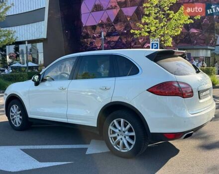 Белый Порше Каен, объемом двигателя 3.6 л и пробегом 118 тыс. км за 19990 $, фото 4 на Automoto.ua