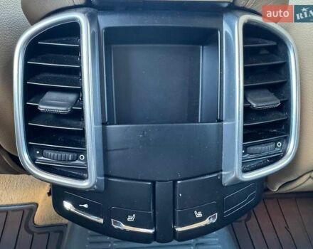 Белый Порше Каен, объемом двигателя 3.6 л и пробегом 118 тыс. км за 19990 $, фото 11 на Automoto.ua